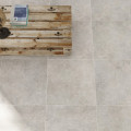sivá gresová dlažba GREY SOUL MID 61x61 s matným povrchom v dekore betónu
