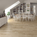 Matná gresová dlažba Belfort Roble 23,3x120 s dekorom prírodného dubového dreva v kuchyni