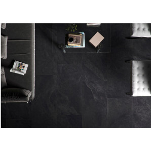 Antracitová matná dlažba Slash 61×61 od značky Tuscania pre exteriér aj interiér