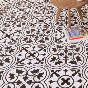 Dover Black 45×45 – čierno-biela retro dlažba s ornamentom.