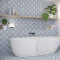 Howard Blue 45×45 je retro dlažba v modro-bielom dekore.