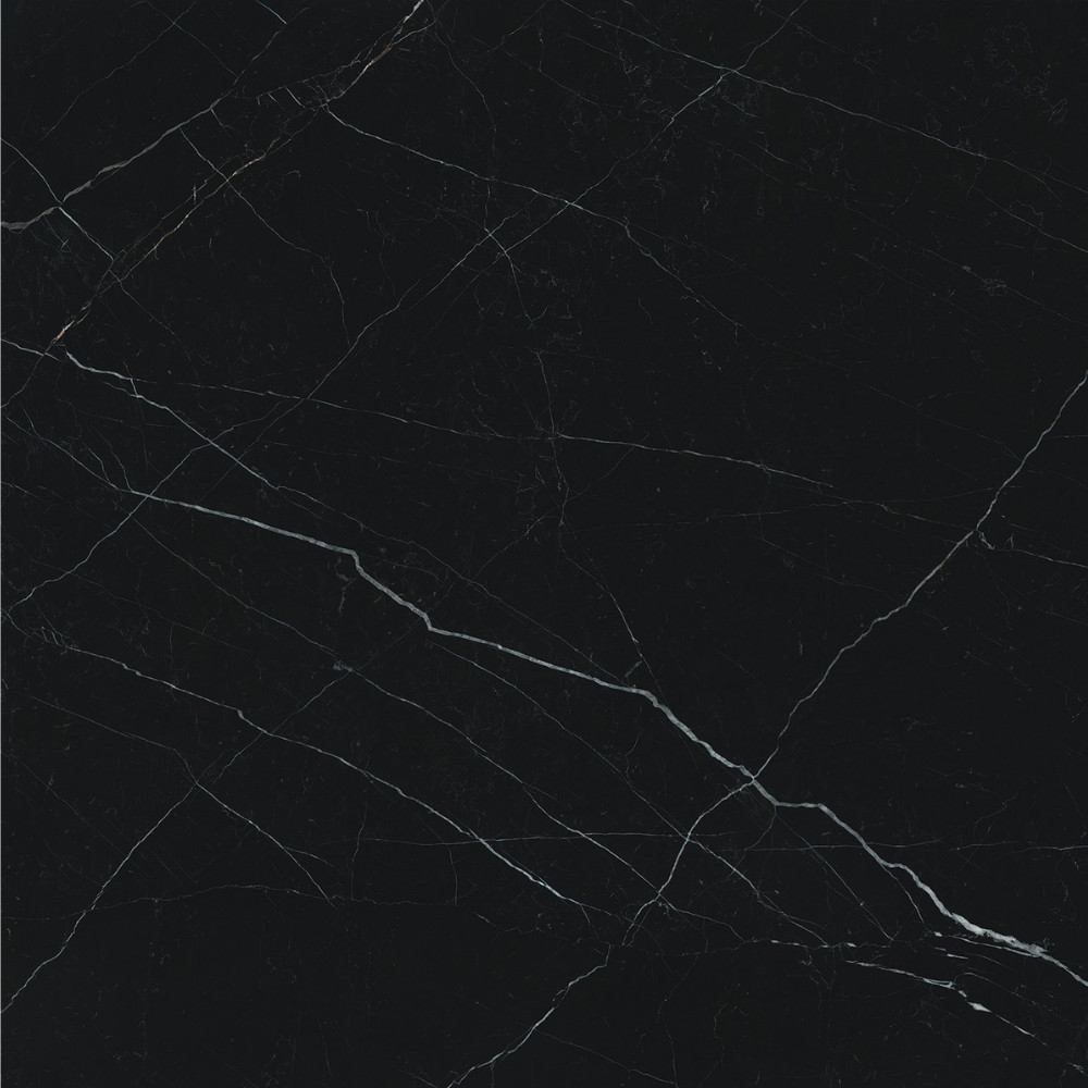 Detail matnej dlažby Nero Marquina od Villeroy & Boch – čierny mramor 120x120 s kontrastnými žilami.