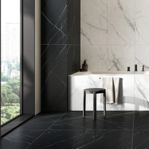 Lesklá dlažba Nero Marquina od Villeroy & Boch – luxusný čierny mramor.