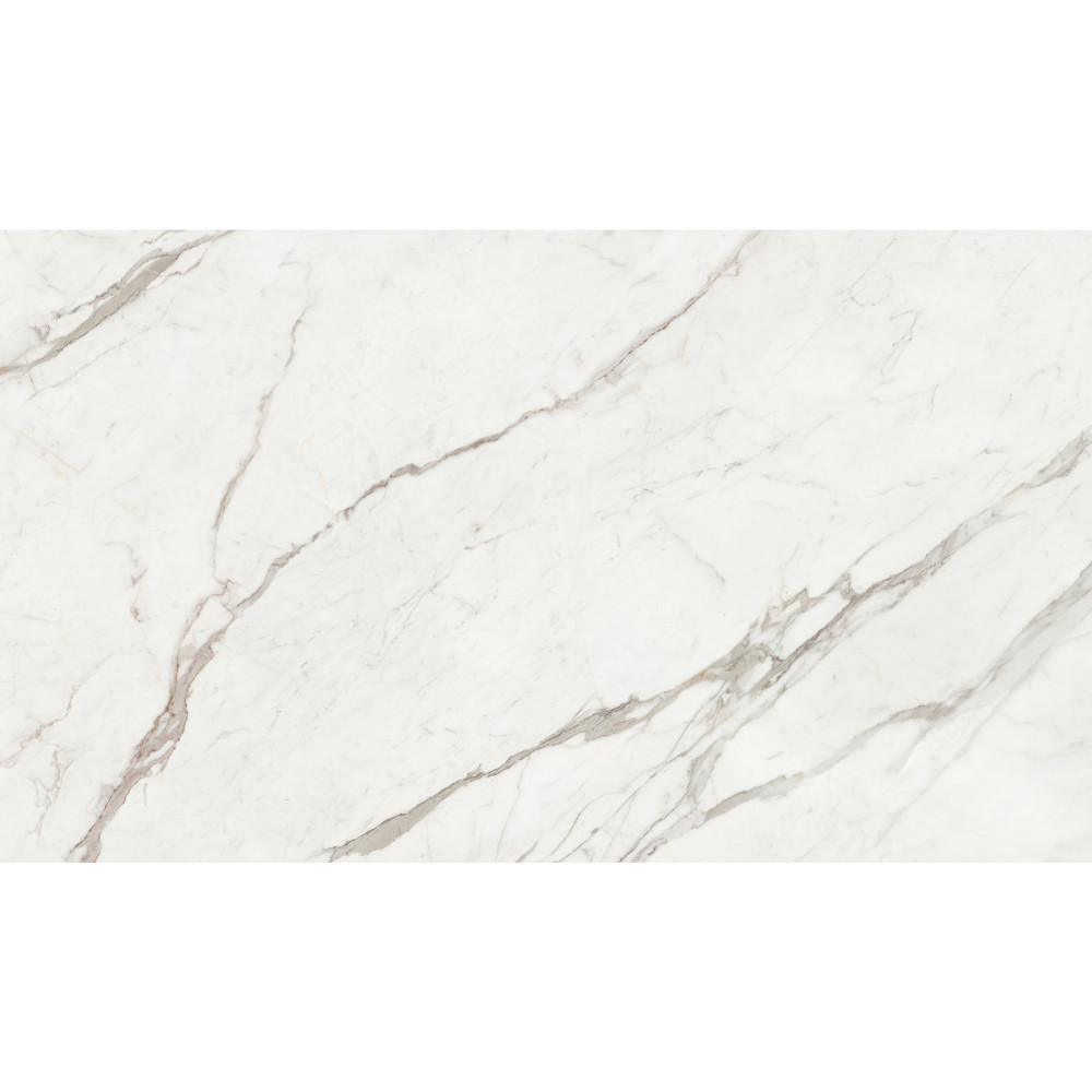 Lesklá dlažba Statuario 120x280 od Villeroy & Boch s ikonickým žilkovaním.