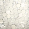 PLANET WHITE 30×30 – biela okrúhla mozaika.