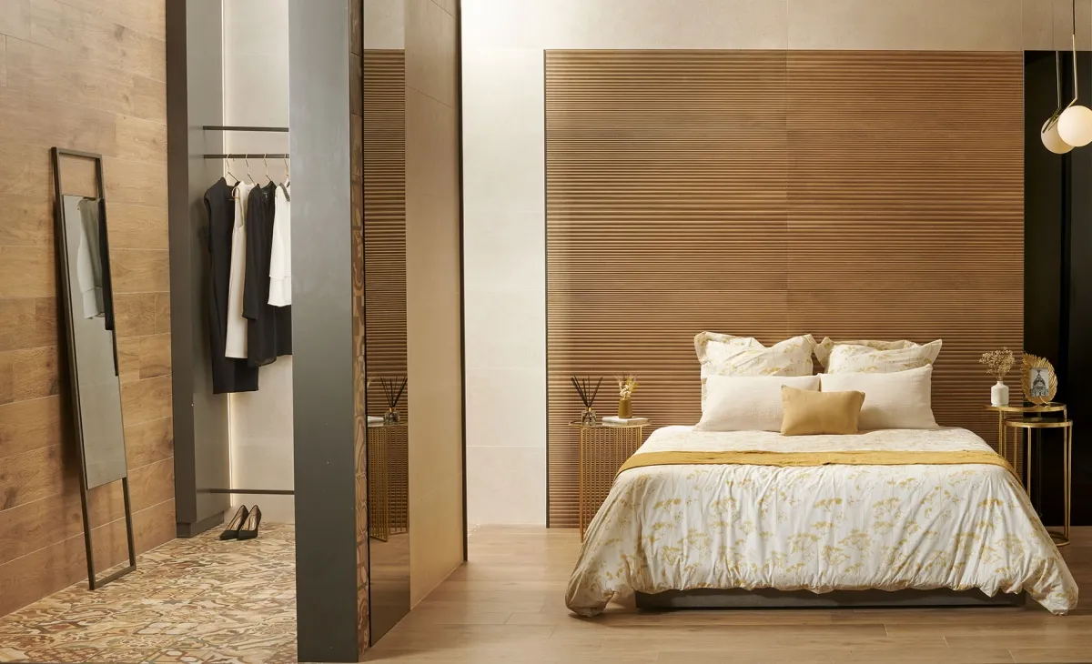 am-q09-naturwood-concept-brandy-40x120-brandy-20x120-hidraulicwood-colors-20x20-underground-beige-40x120-kb-sd-bedrooms.webp