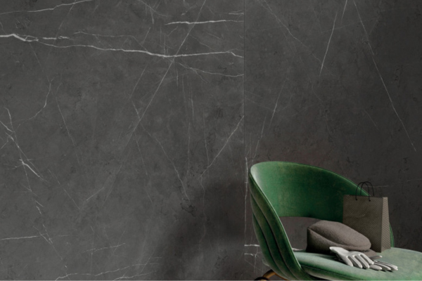 Antracitový mramorový obklad
