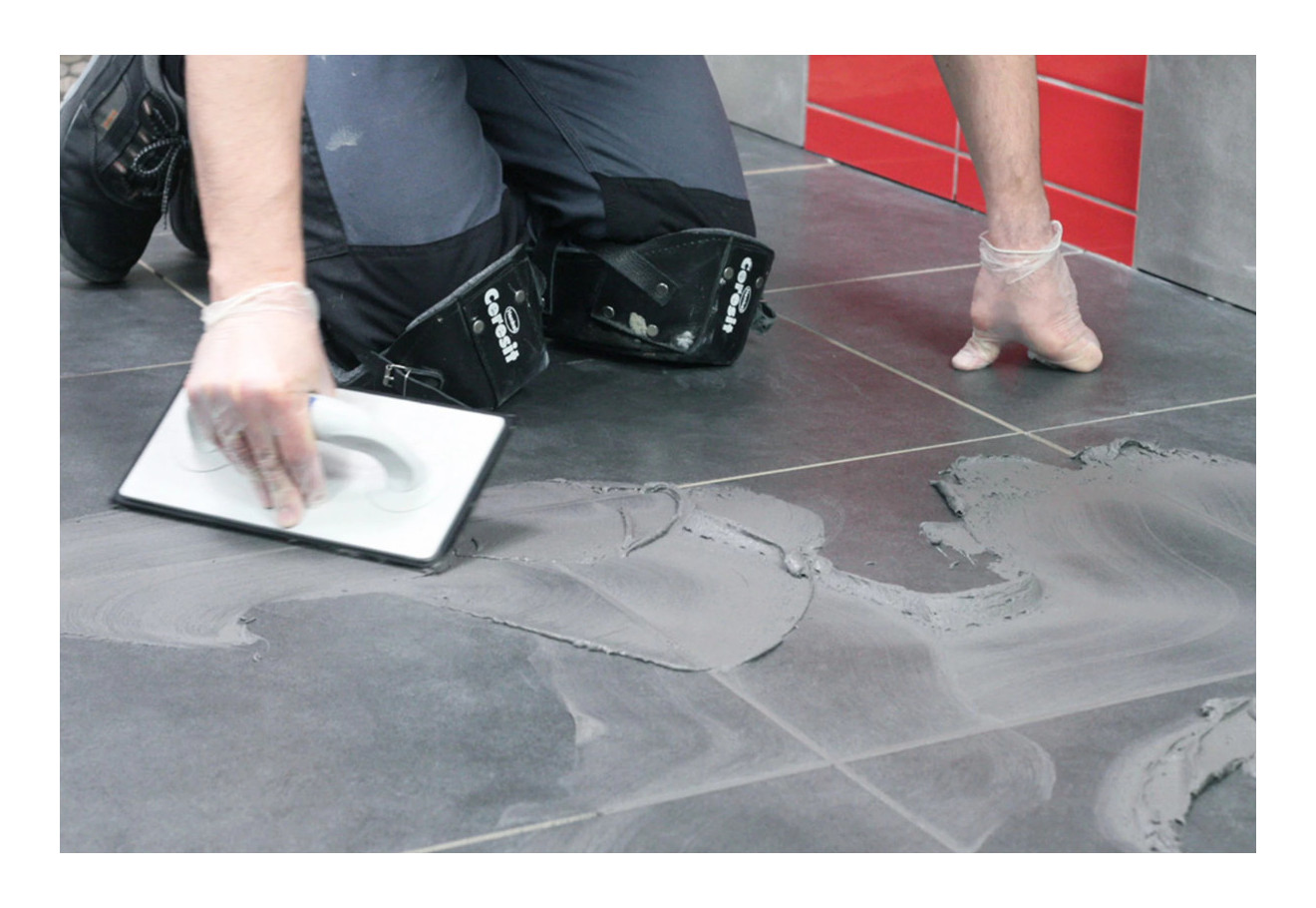 Škárovacia hmota k obkladu do kúpeľne - ako vybrať správnu farbu škárovačky?